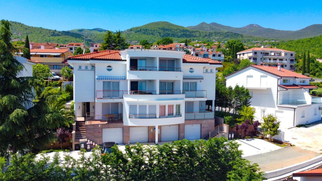 Sea View Apartment In Ičići Exterior foto
